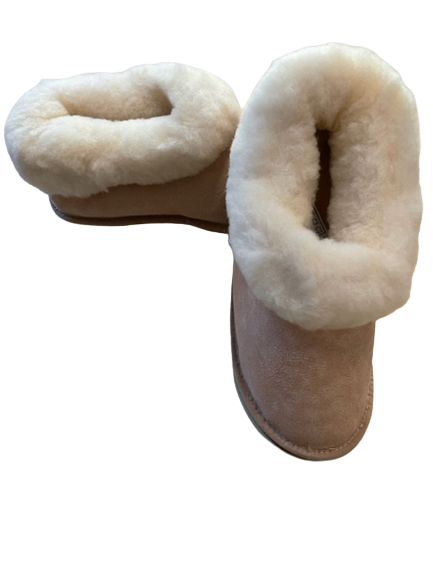 Closed Sheepskin with split sole - CAMPAIGN